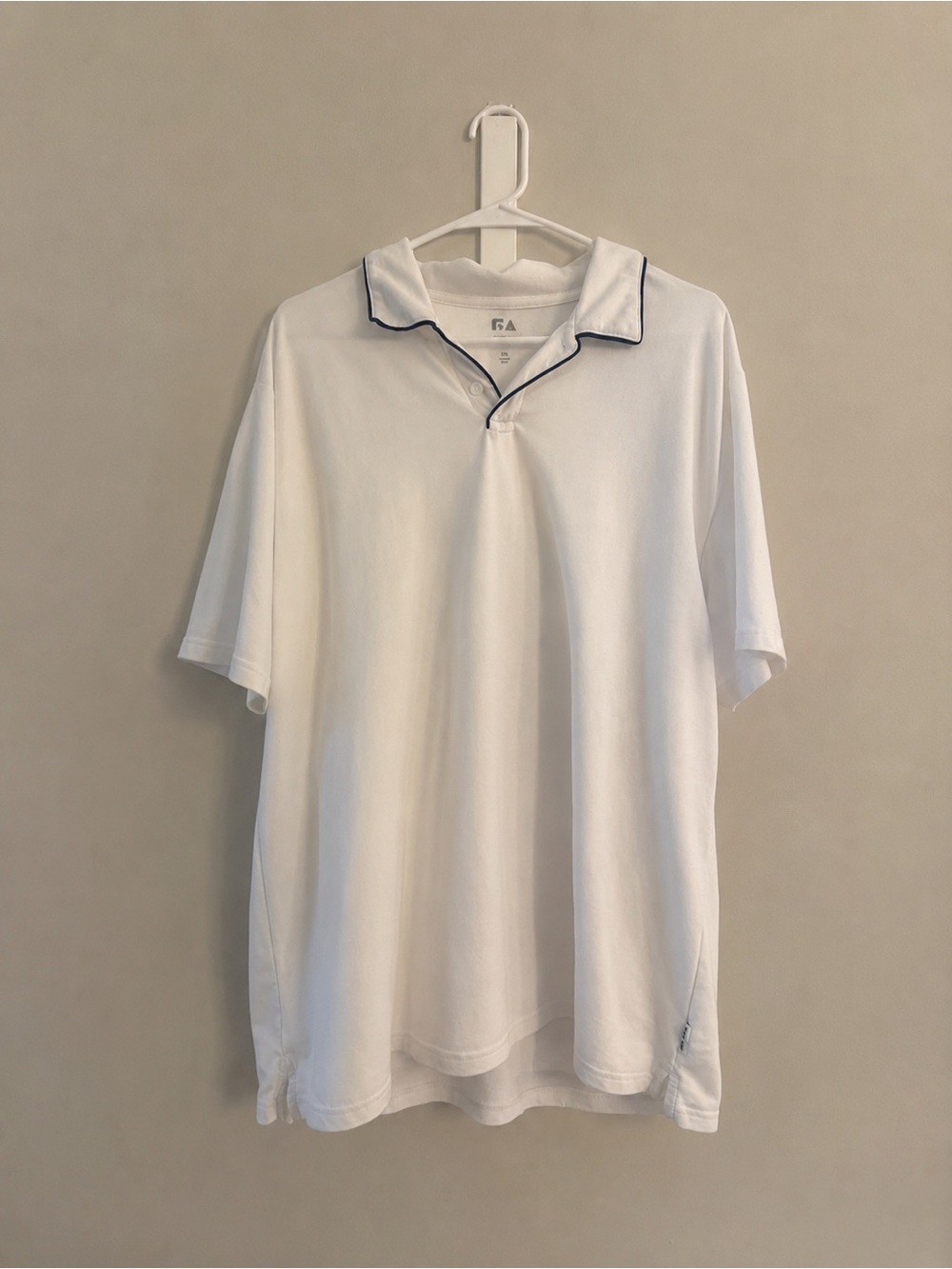 Free Assembly White Polo Shirt with Contrast Trim – Men’s XXL